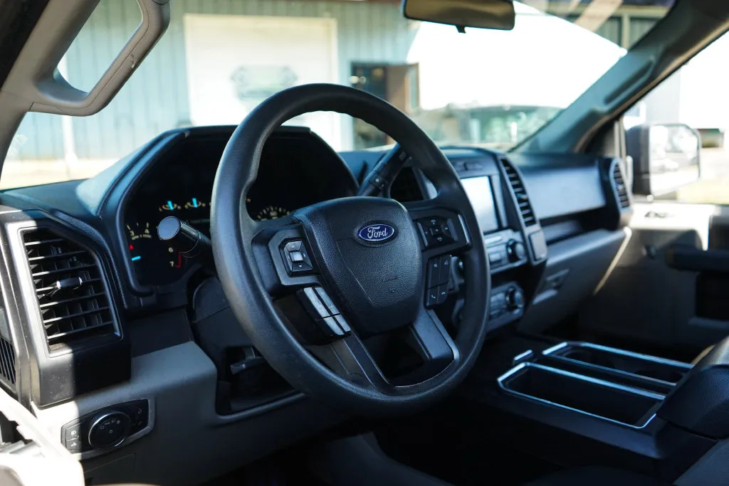 Ford F-150 photo 6
