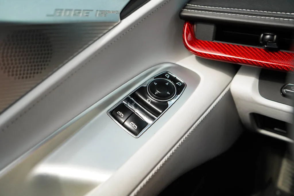 Chevrolet Corvette photo 32
