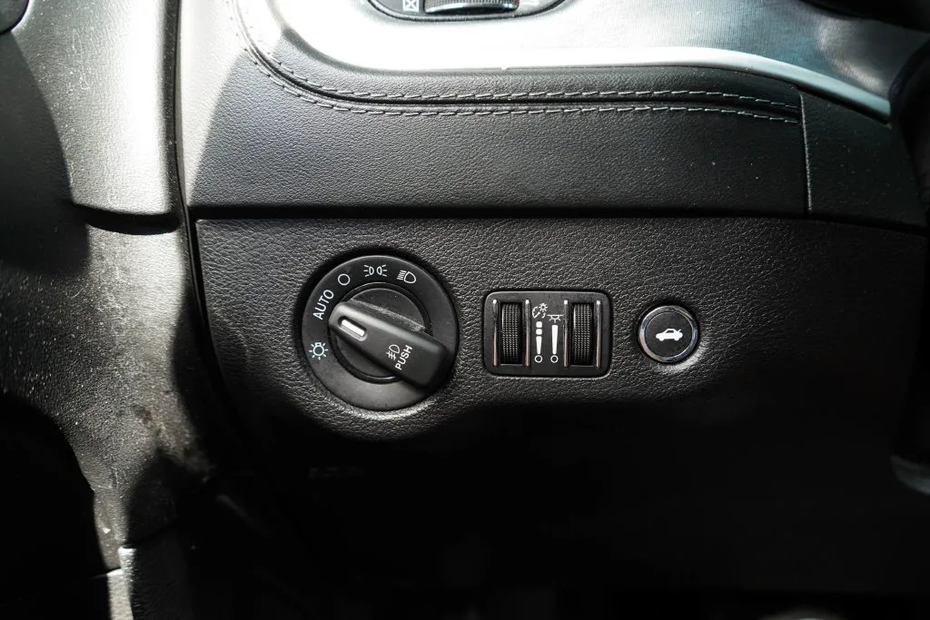 Dodge Charger photo 31