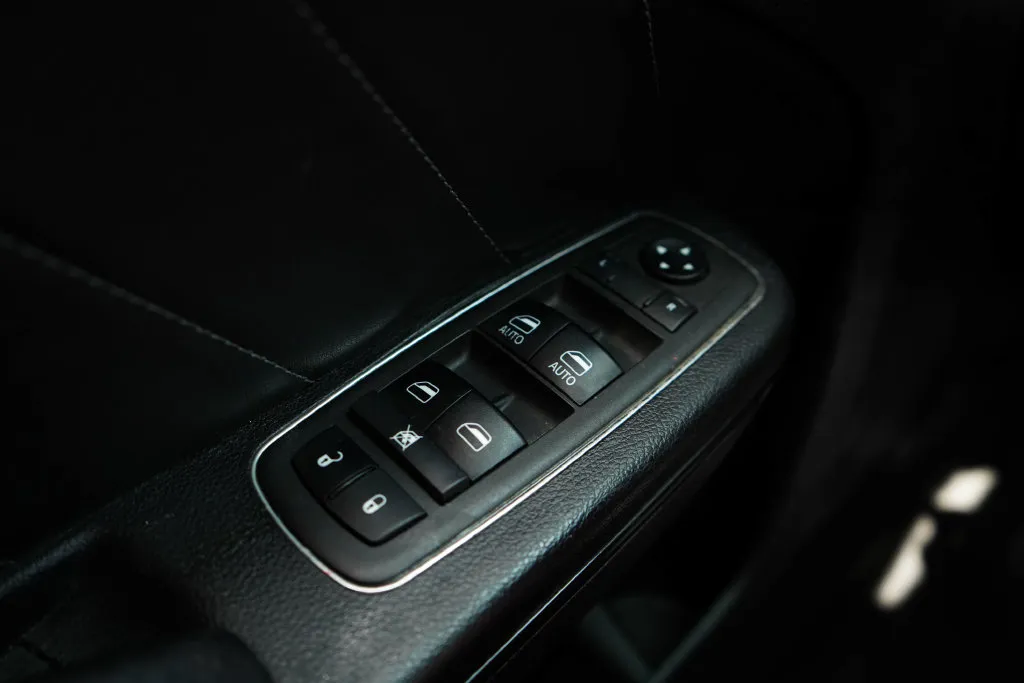 Dodge Charger photo 30