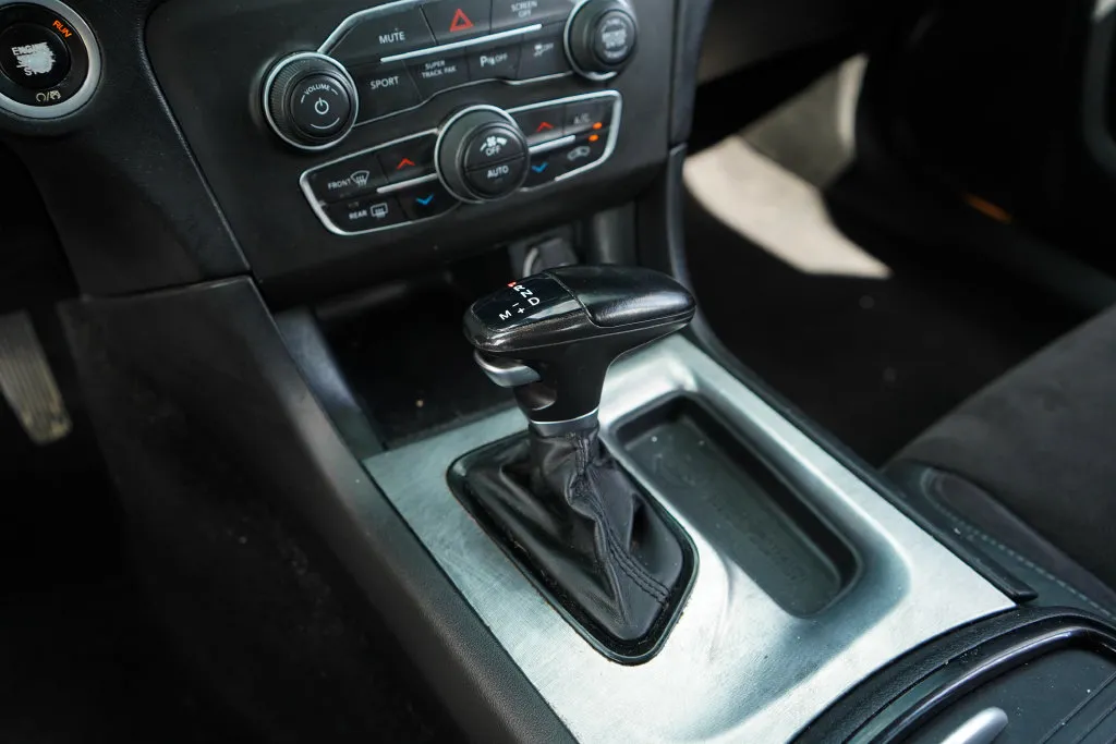 Dodge Charger photo 34