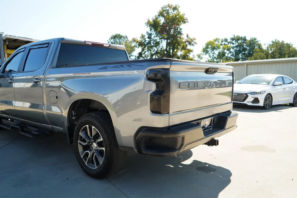 Chevrolet Silverado photo 21