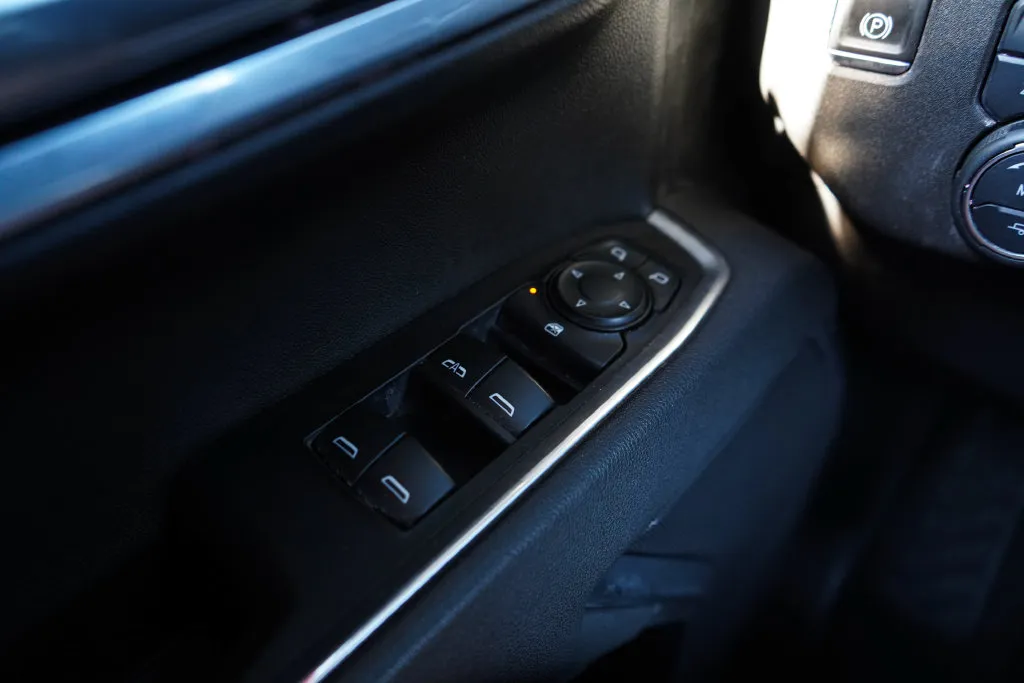 Chevrolet Silverado photo 31