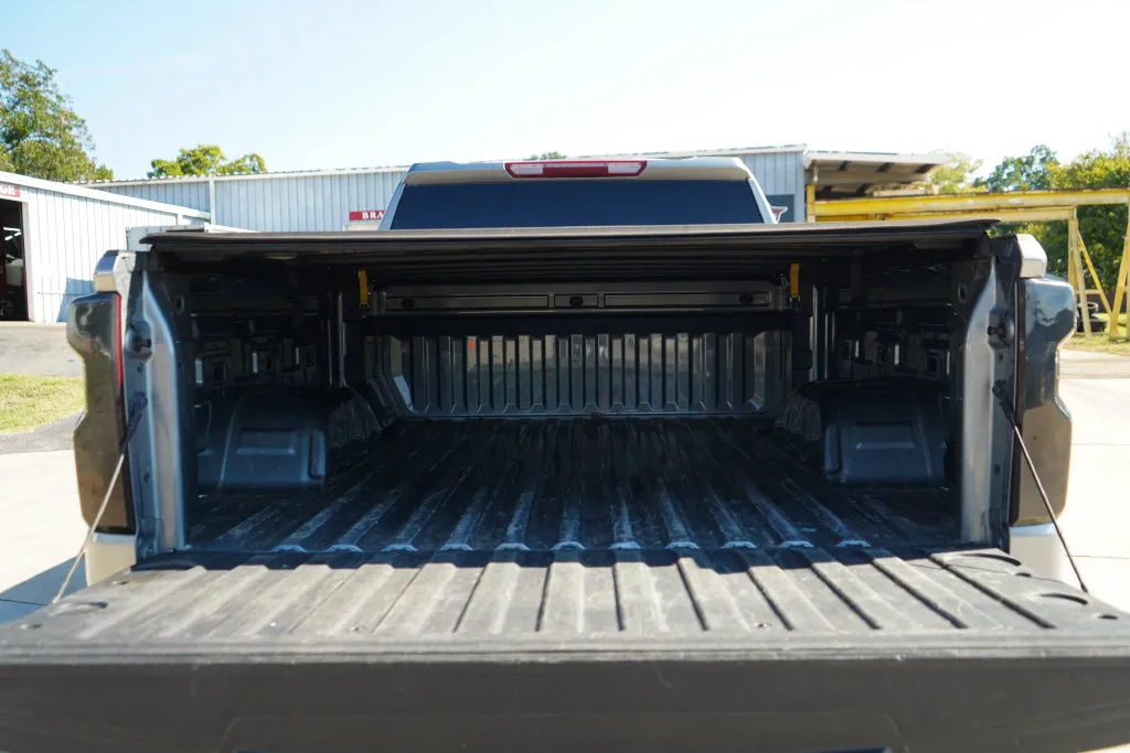 Chevrolet Silverado photo 15