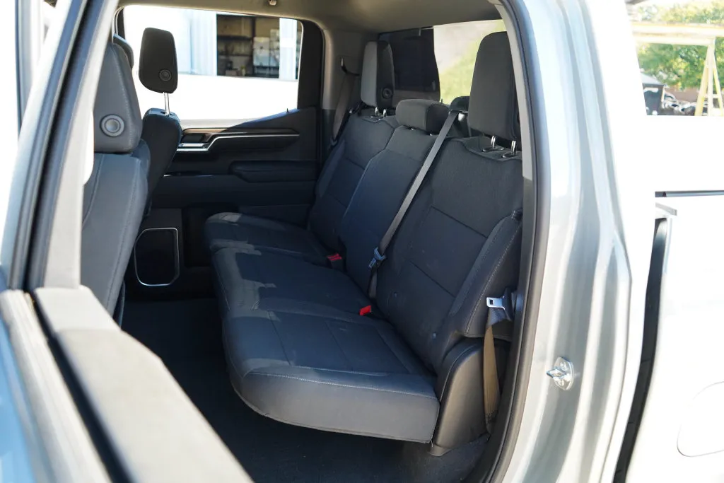 Chevrolet Silverado photo 9