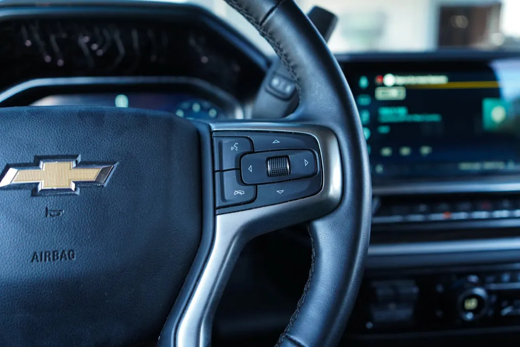 Chevrolet Silverado photo 30