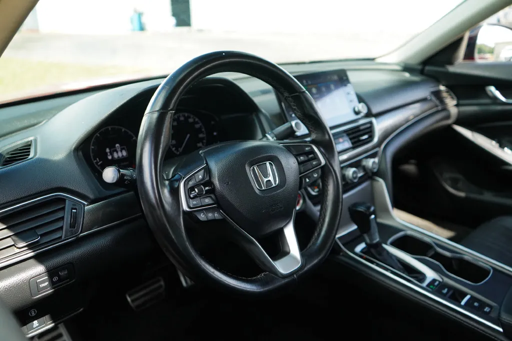 Honda Accord photo 6