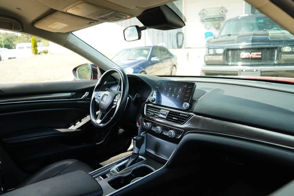 Honda Accord photo 14