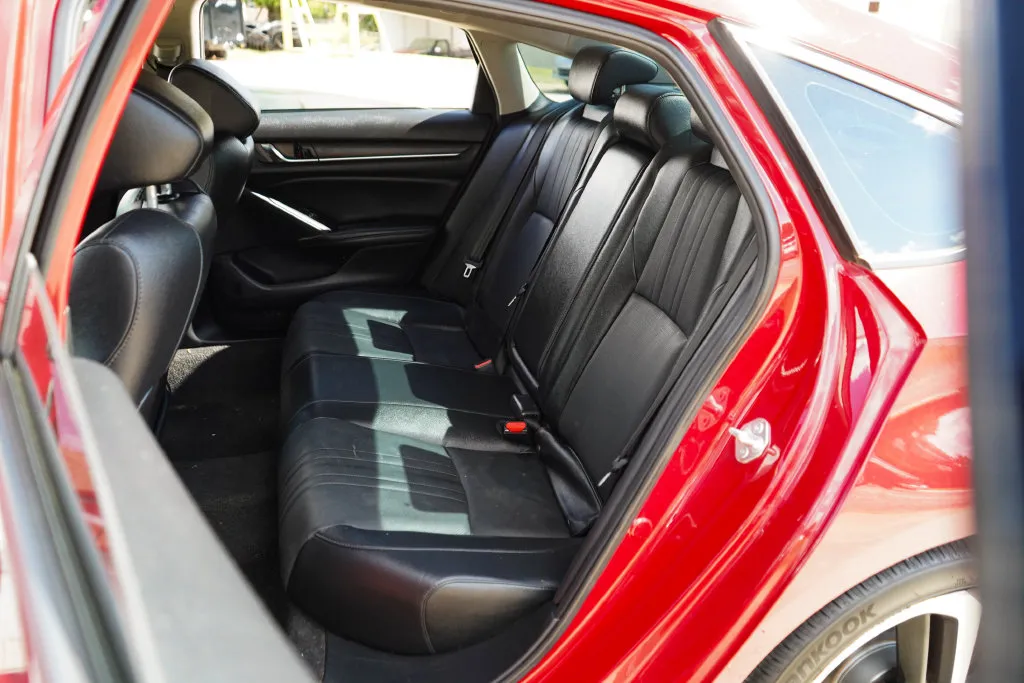 Honda Accord photo 9