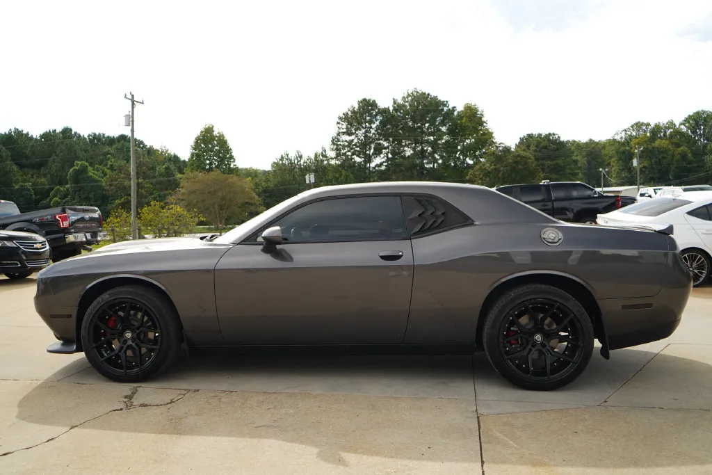 Dodge Challenger photo 23