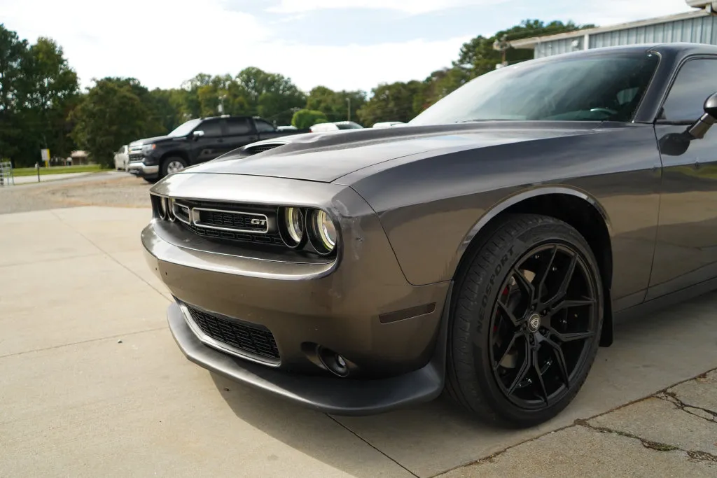Dodge Challenger photo 17