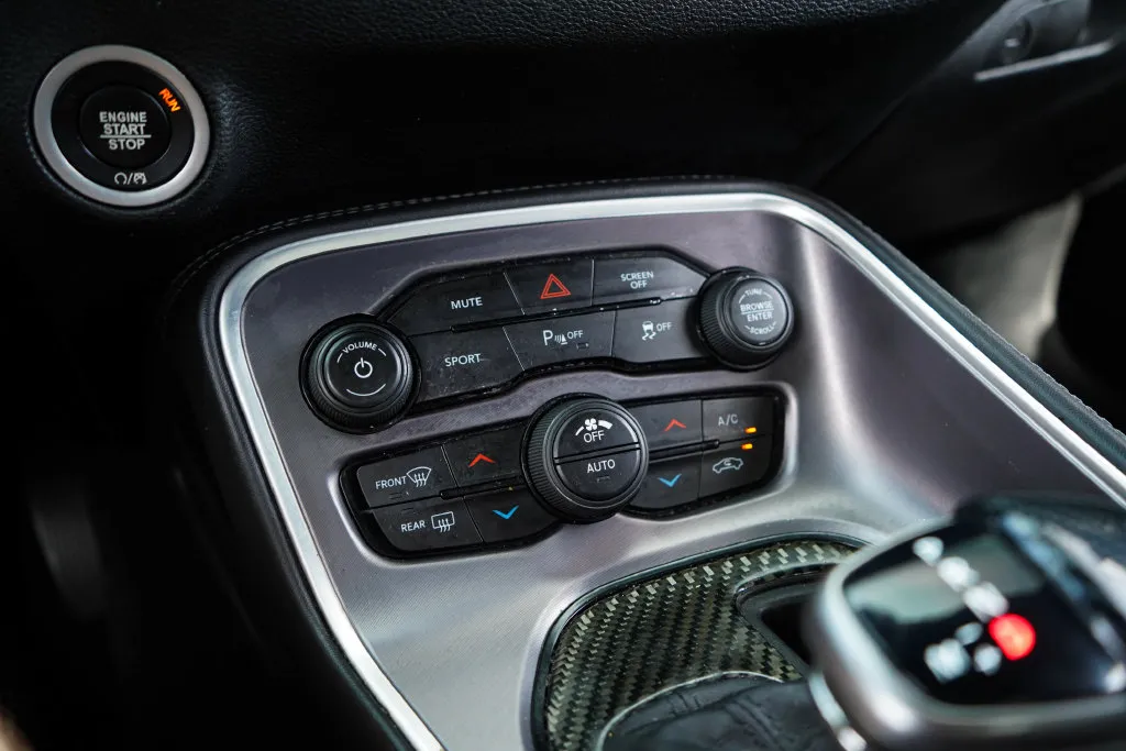 Dodge Challenger photo 26
