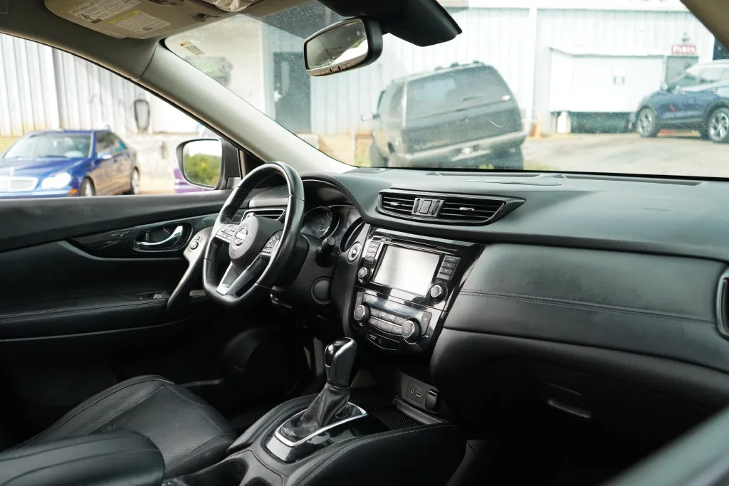 Nissan Rogue photo 13
