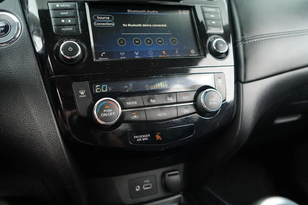 Nissan Rogue photo 26
