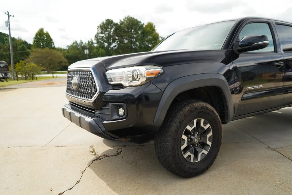 Toyota Tacoma photo 17