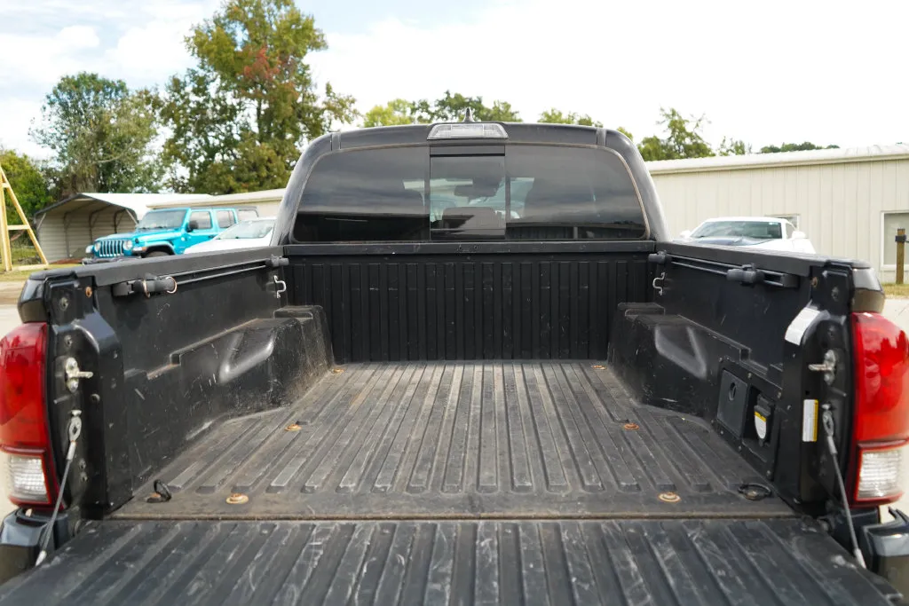 Toyota Tacoma photo 20