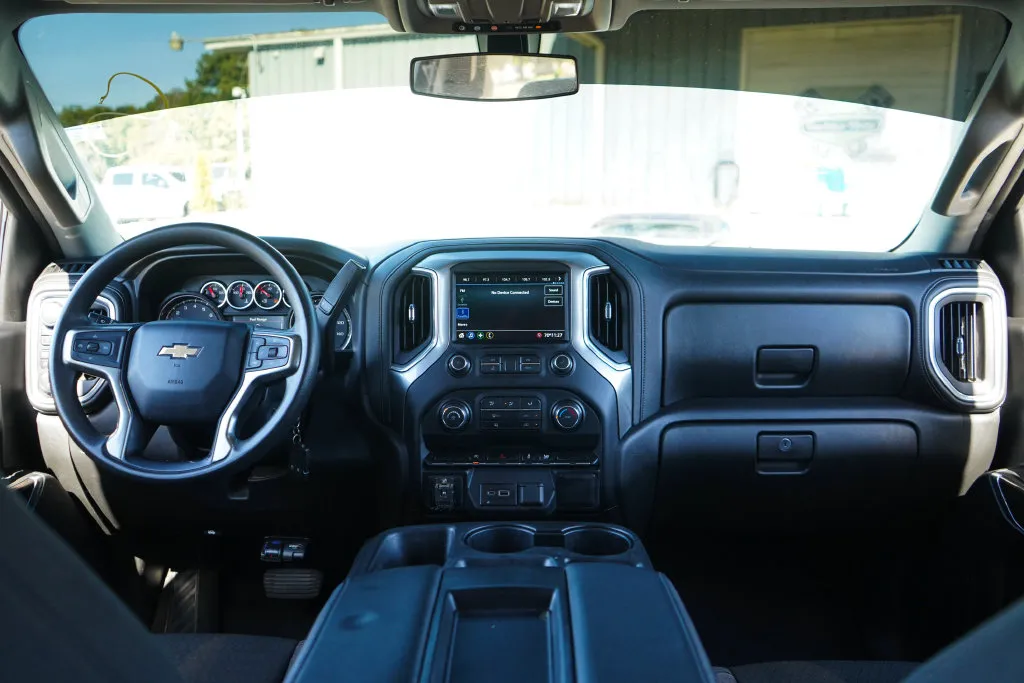 Chevrolet Silverado photo 10