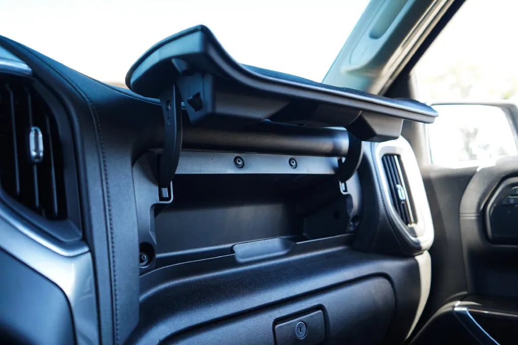 Chevrolet Silverado photo 28