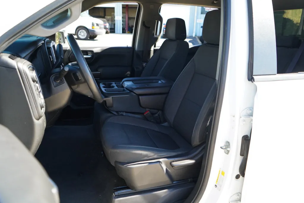 Chevrolet Silverado photo 7