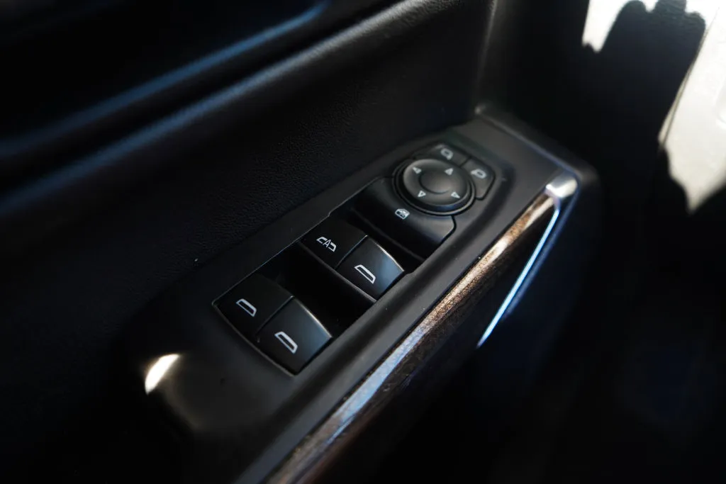 Chevrolet Silverado photo 30