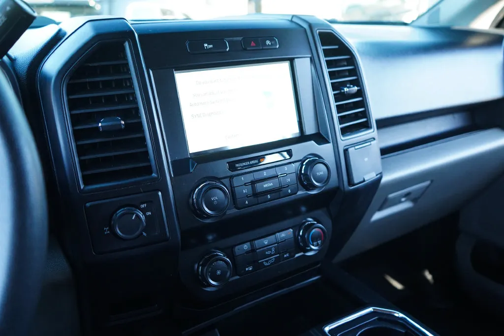 Ford F-150 photo 8