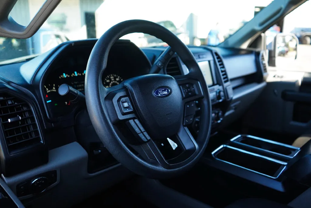 Ford F-150 photo 6