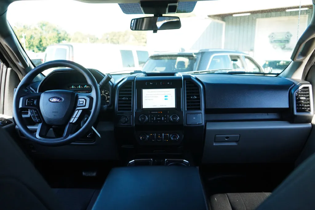 Ford F-150 photo 10