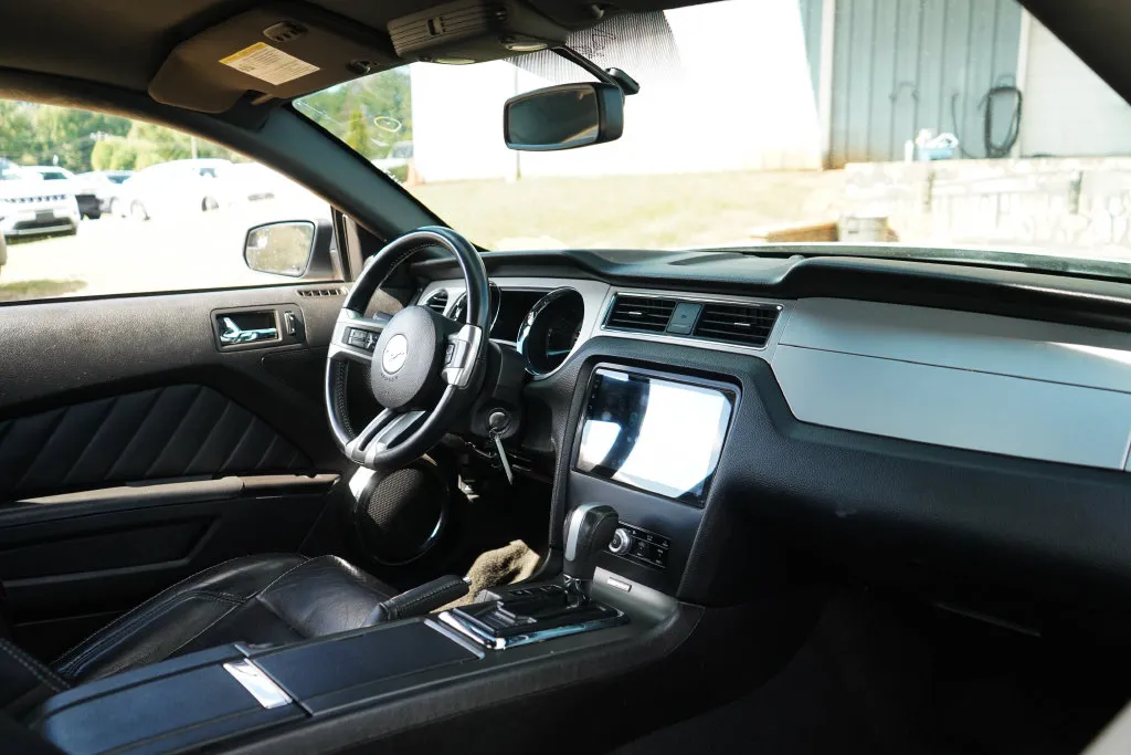 Ford Mustang photo 10