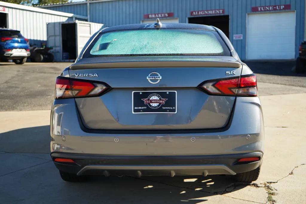 Nissan Versa photo 19
