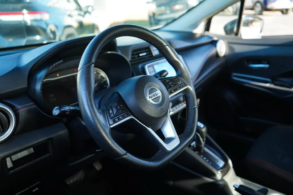 Nissan Versa photo 6