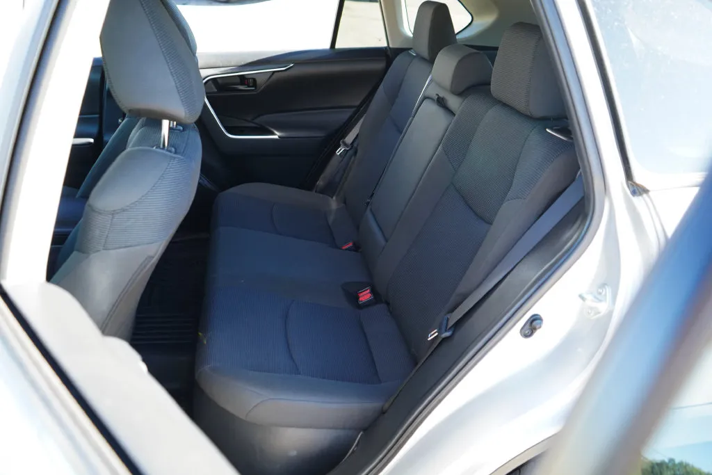 Toyota RAV4 photo 9