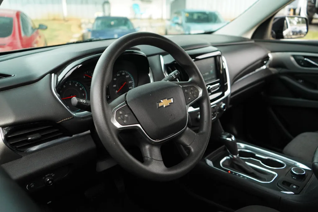 Chevrolet Traverse photo 6