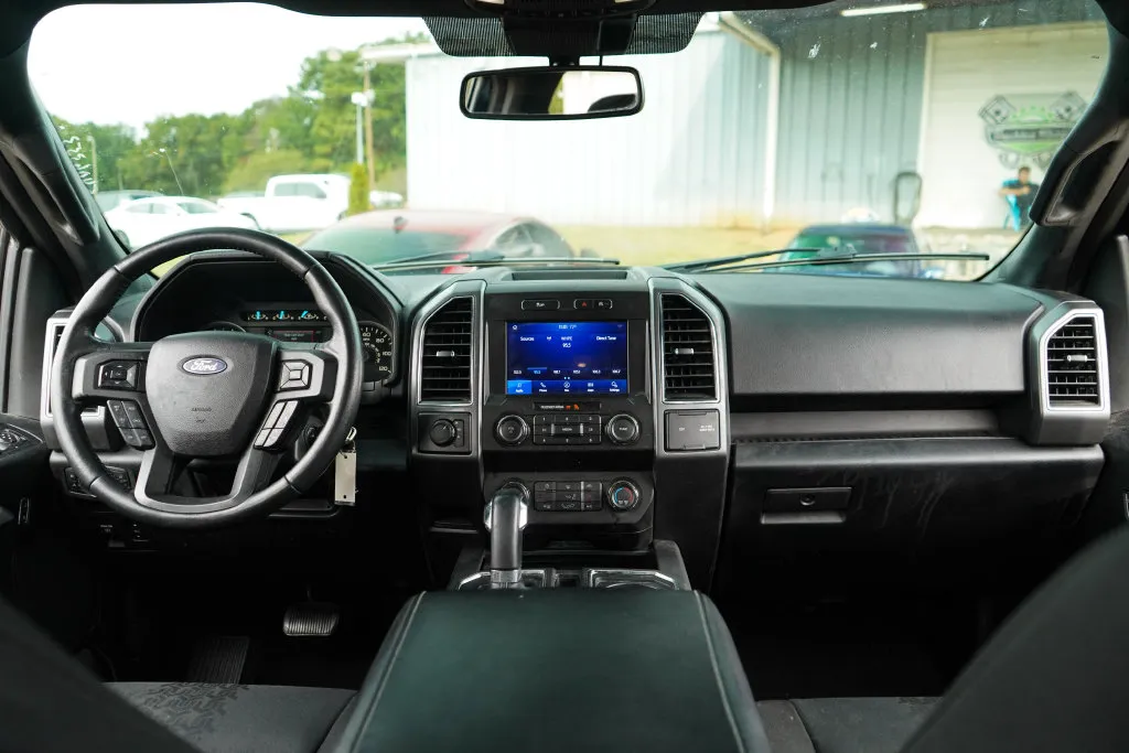 Ford F-150 photo 10