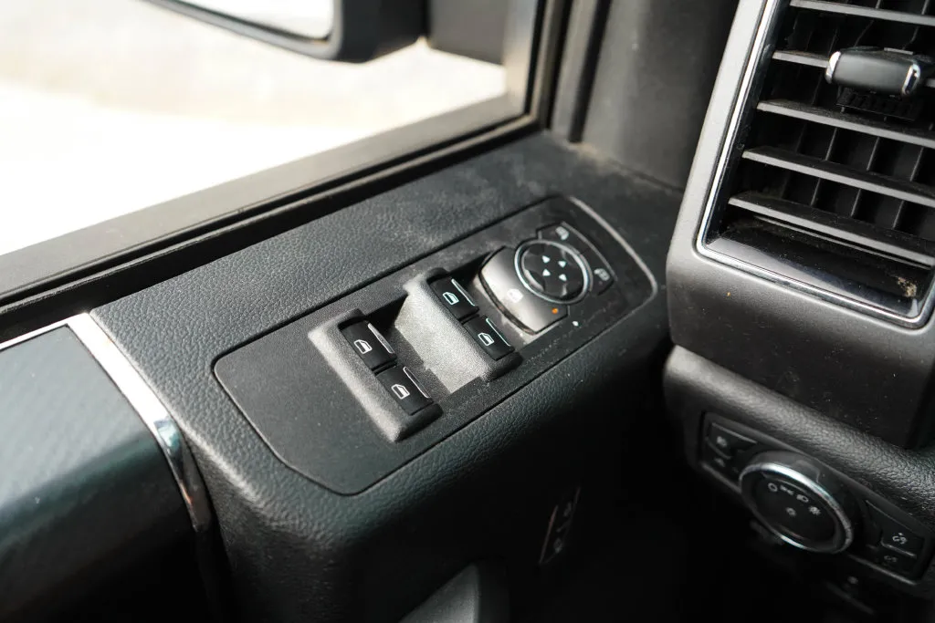 Ford F-150 photo 31