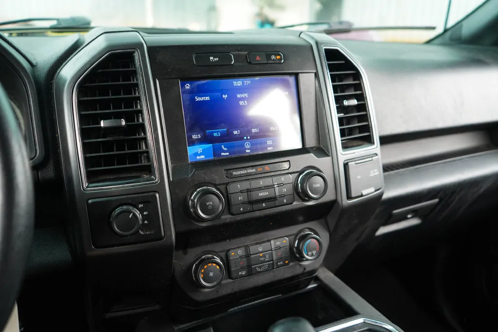 Ford F-150 photo 8