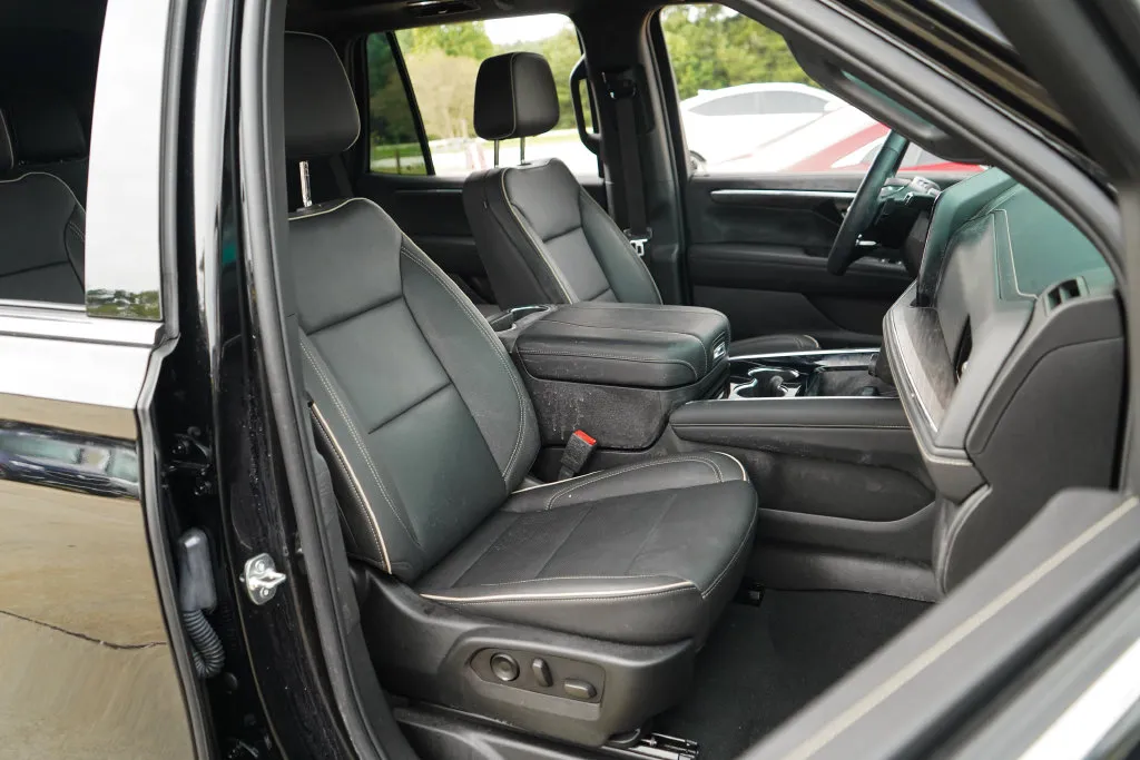 Chevrolet Tahoe photo 14