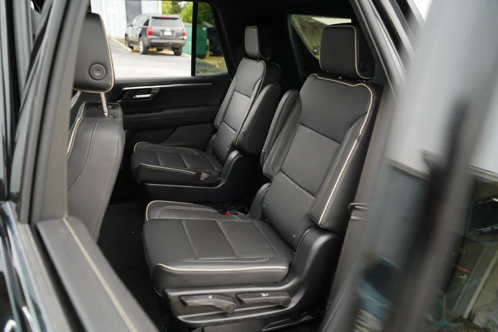 Chevrolet Tahoe photo 9