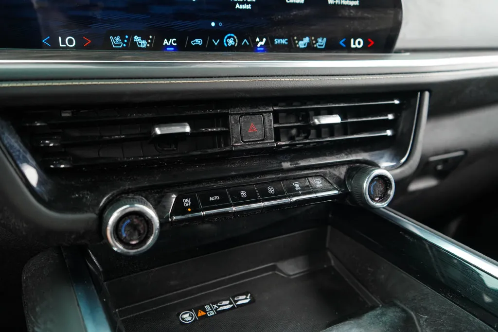 Chevrolet Tahoe photo 28