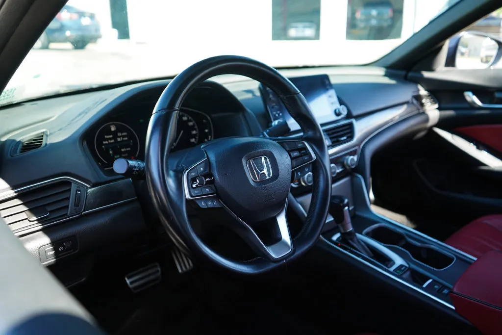 Honda Accord photo 6