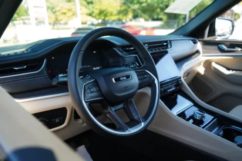 More photos of 2025 Jeep Grand Cherokee Limited at TLC Motors, SC