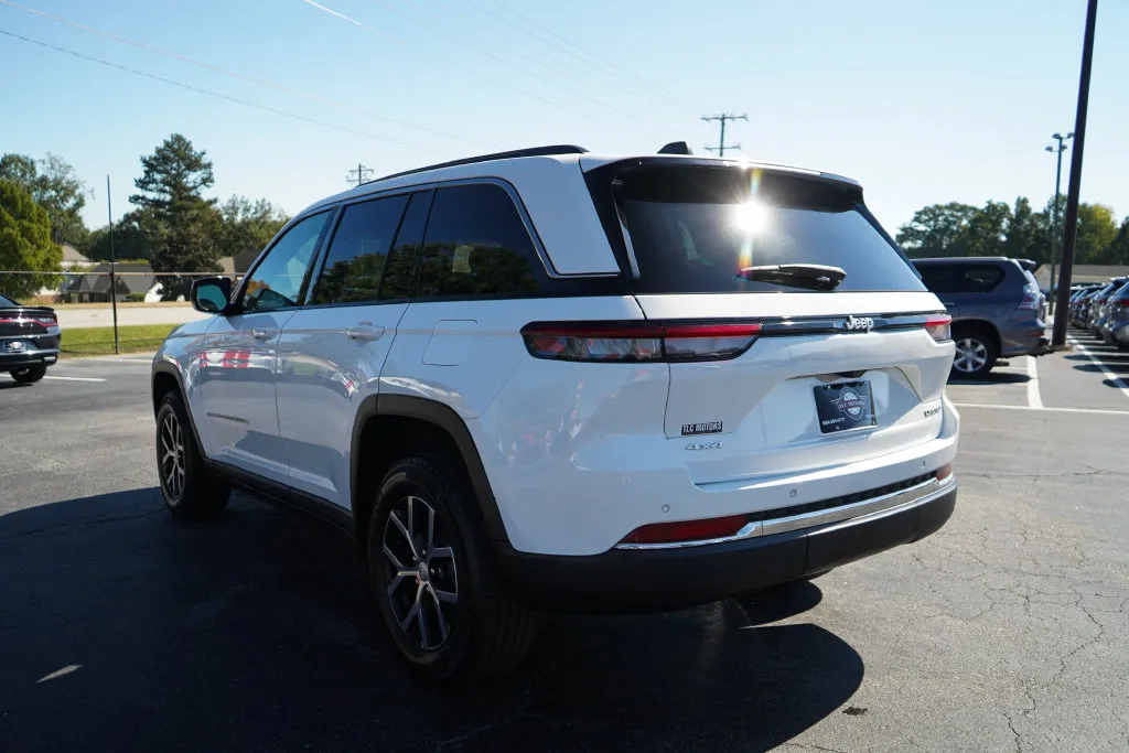 Jeep Grand Cherokee photo 3
