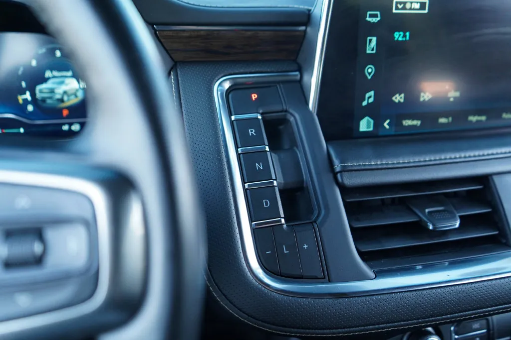 2023 Chevrolet Suburban Premier - Photo 34