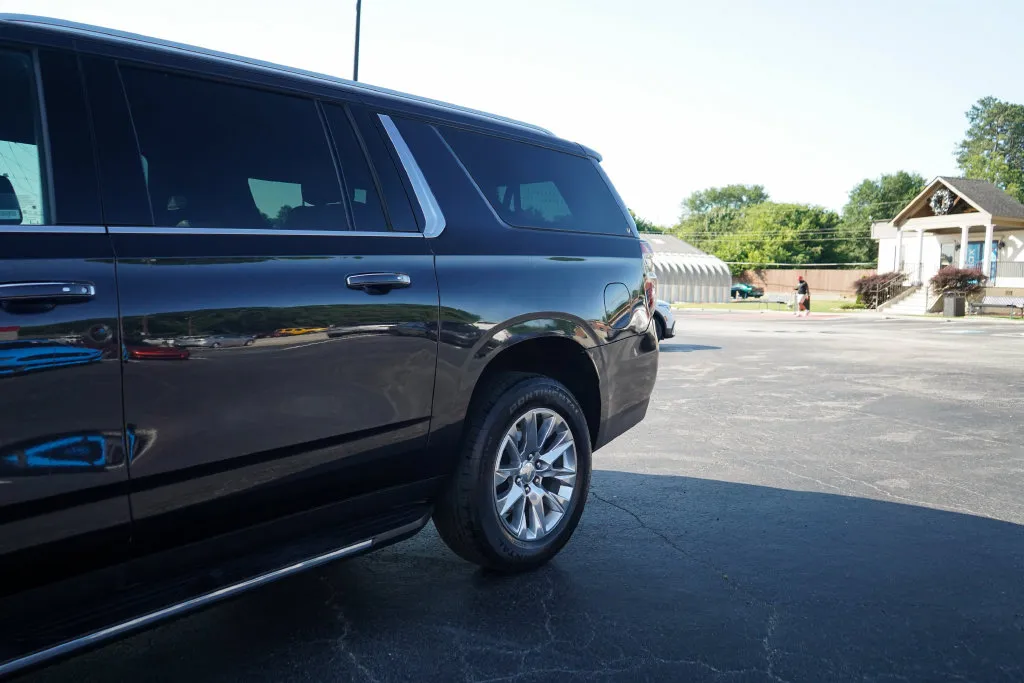 2023 Chevrolet Suburban Premier - Photo 22