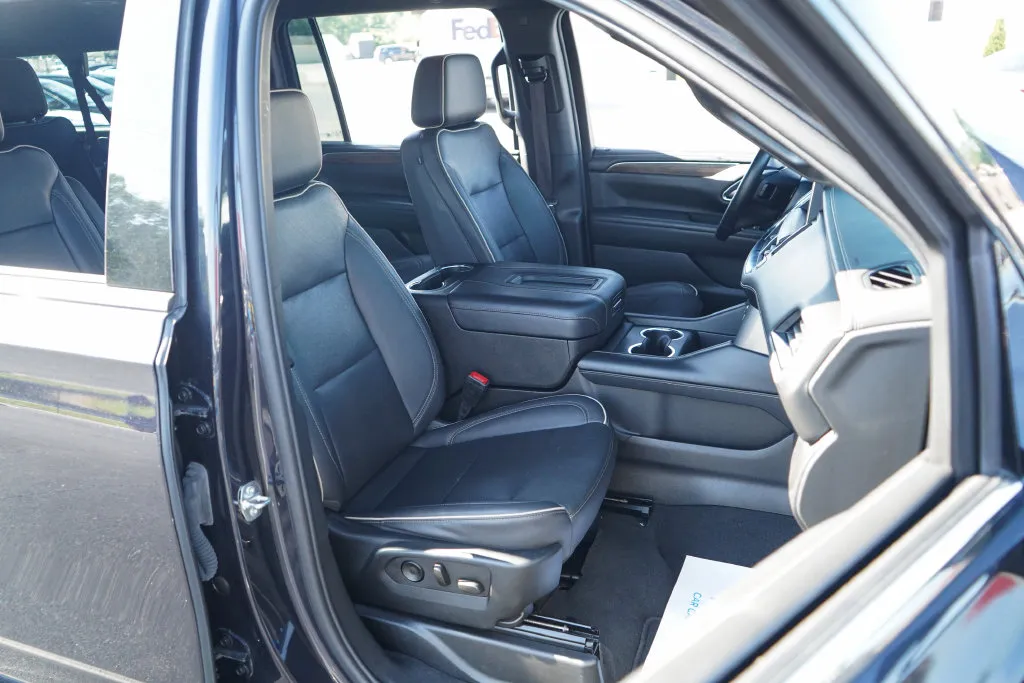 2023 Chevrolet Suburban Premier - Photo 12