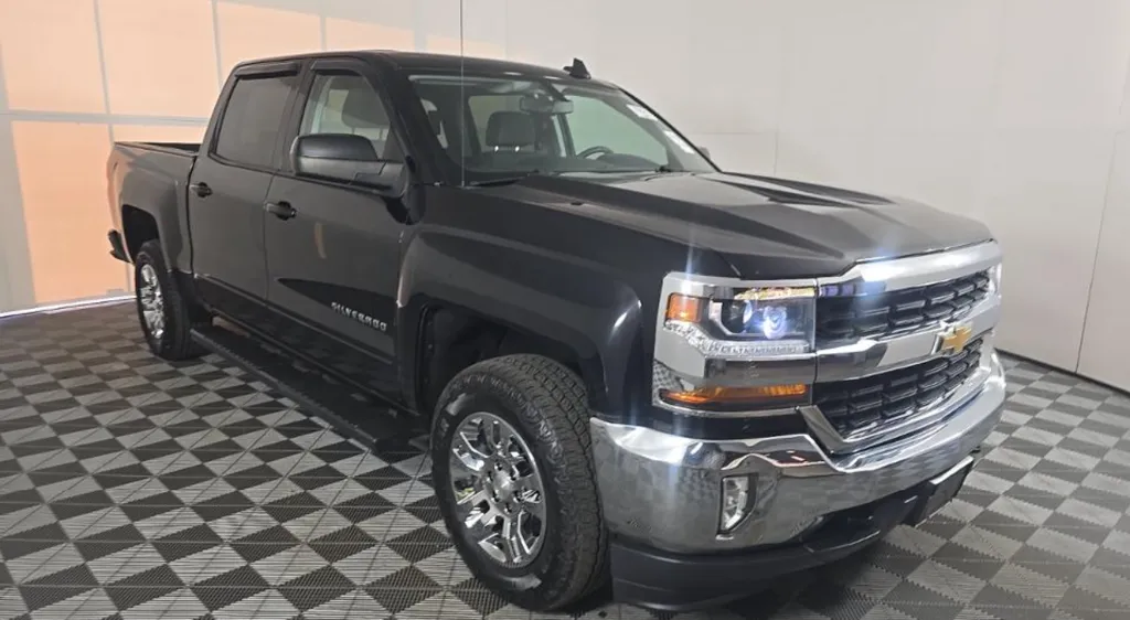 Black 2018 Chevrolet Silverado 1500 LT for sale in Moore, SC