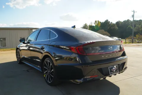 More photos of 2020 Hyundai Sonata SEL Plus at TLC Motors, SC