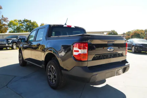 More photos of 2022 Ford Maverick XLT at TLC Motors, SC