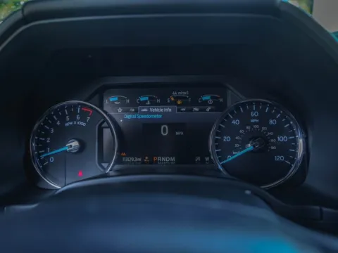 More photos of 2020 Ford Expedition XLT at TLC Motors, SC
