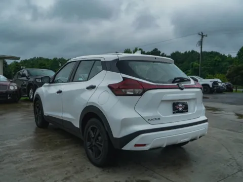 More photos of 2022 Nissan Kicks S at TLC Motors, SC