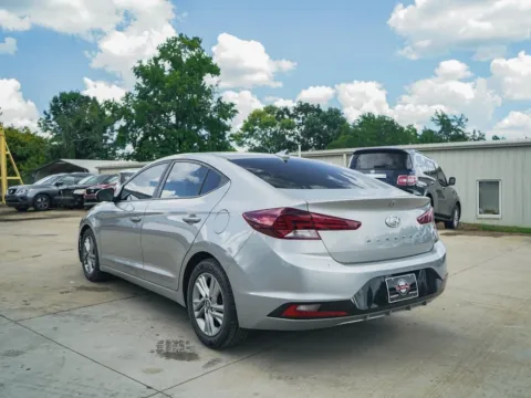 More photos of 2020 Hyundai Elantra SEL at TLC Motors, SC